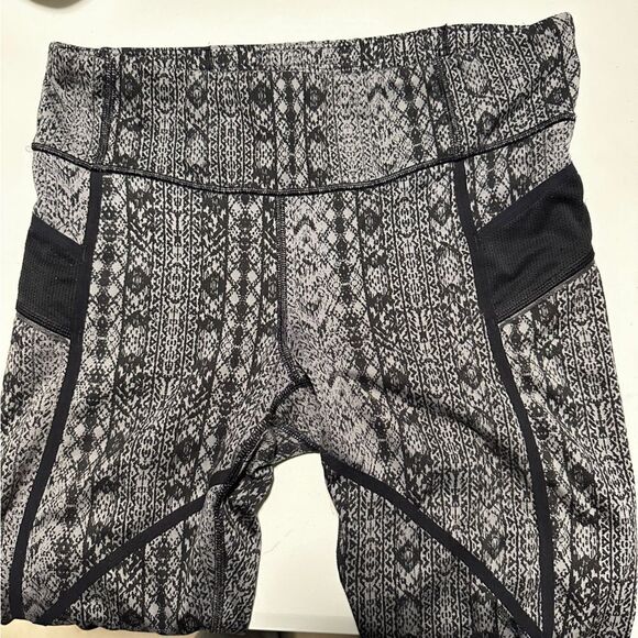 Athleta leggings.  Size S - Picture 2 of 6